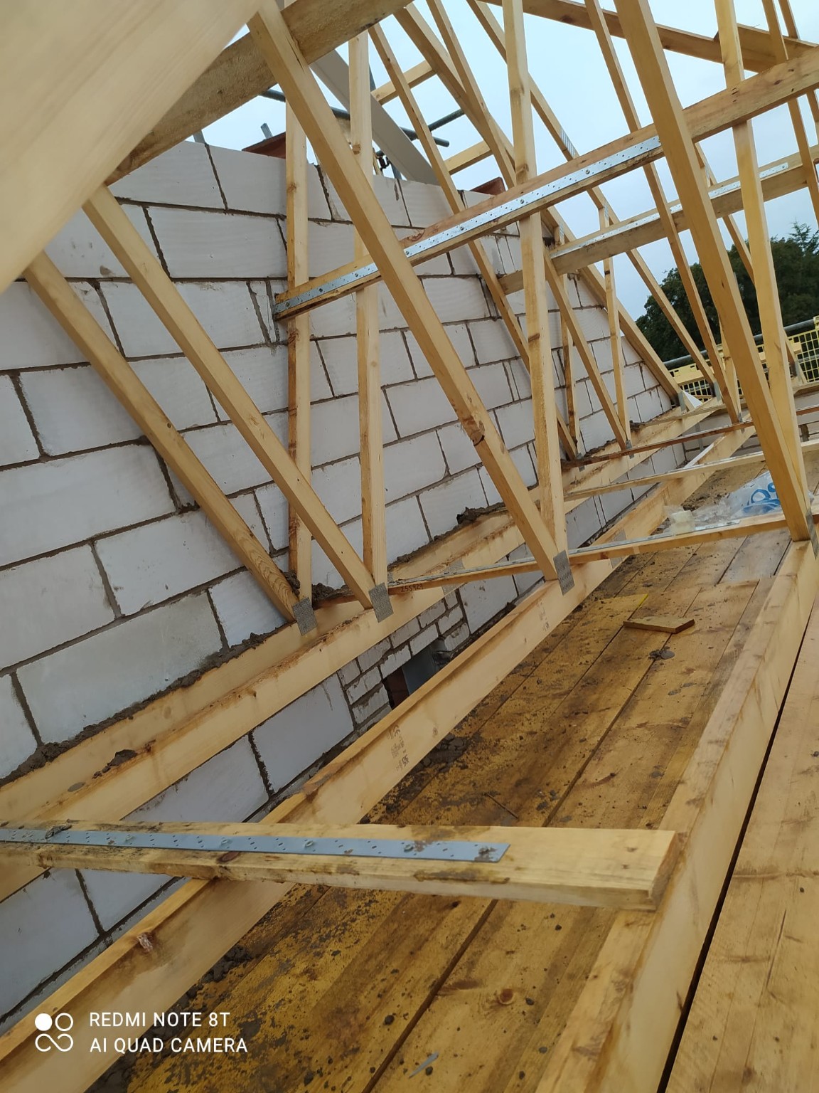 Roof-level masonry